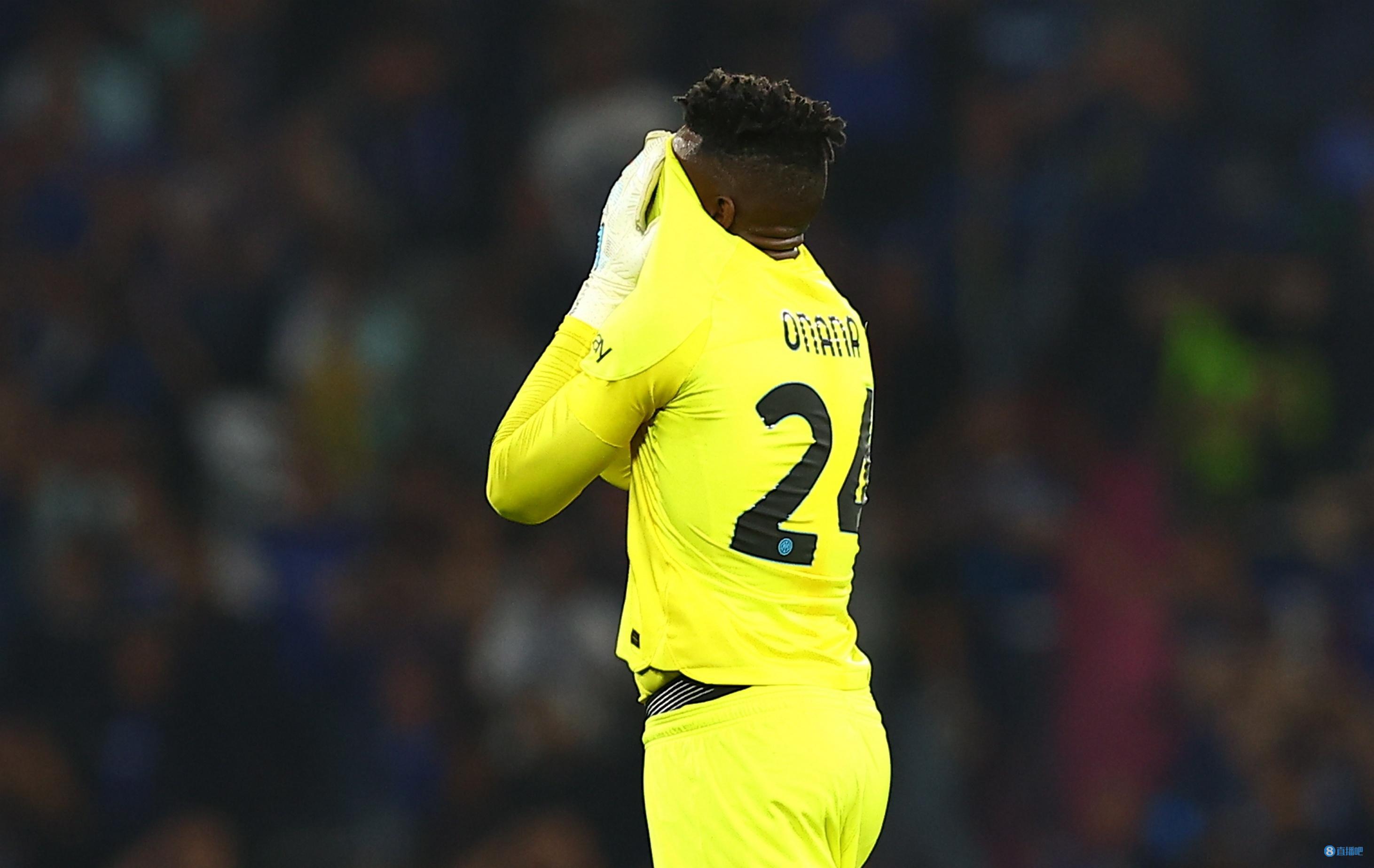 曼晚曼联球员半场评分：奥纳纳、林德洛夫3分最低，埃文斯6分最高